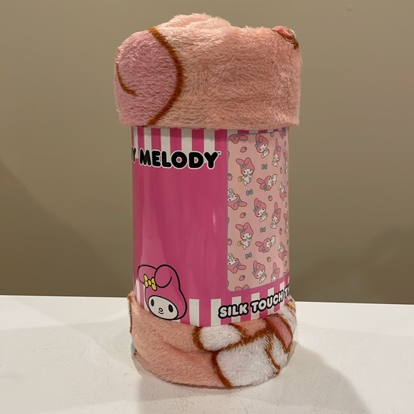 NWT Sanrio My Melody Pink Silk Touch Travel Throw Blanket - Picture 1 of 5